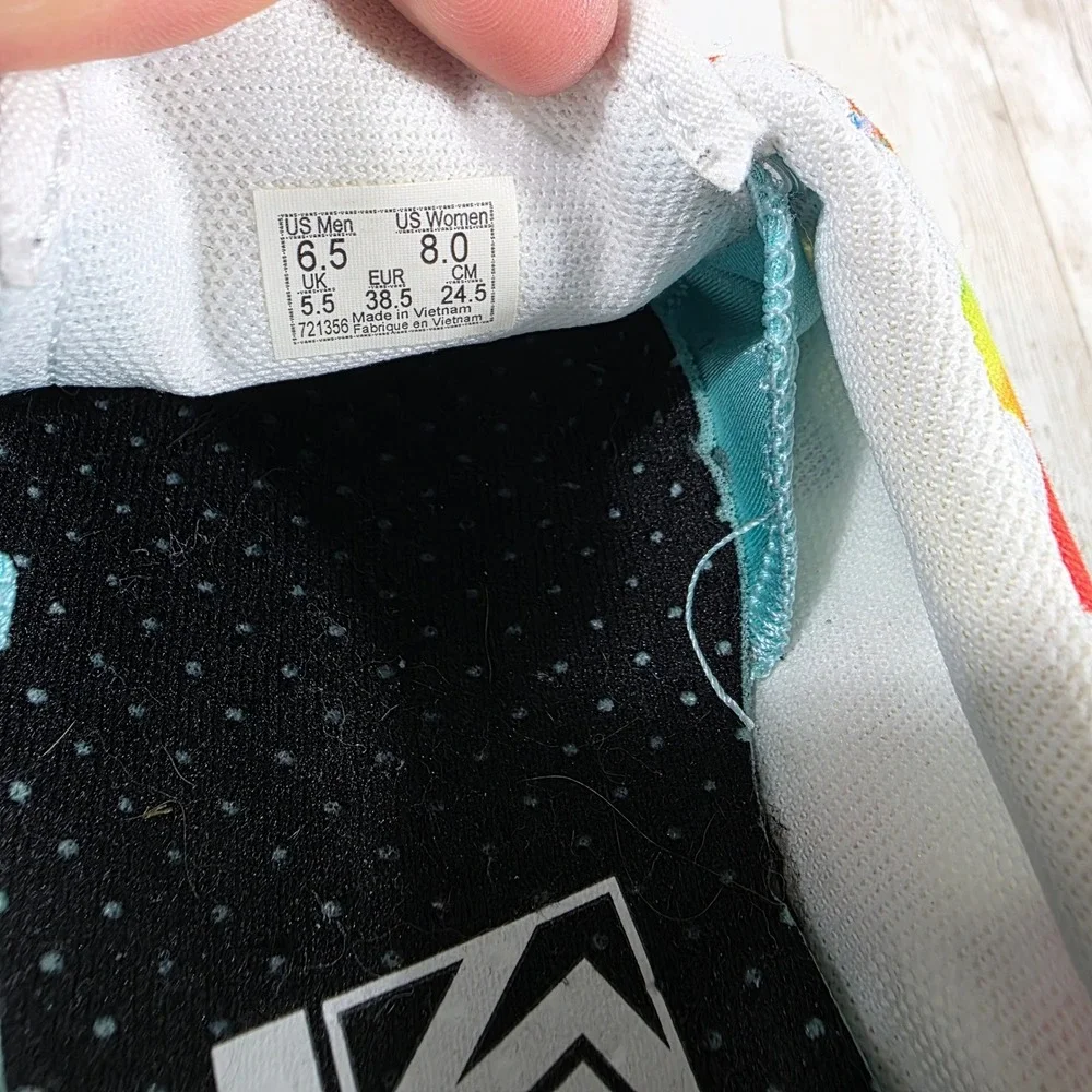 Vans era sneakers